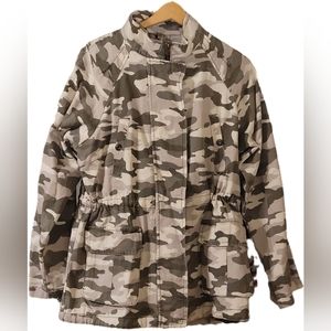 Kensie Jeans Casual Camouflage Jacket with Pockets - Medium - NWT